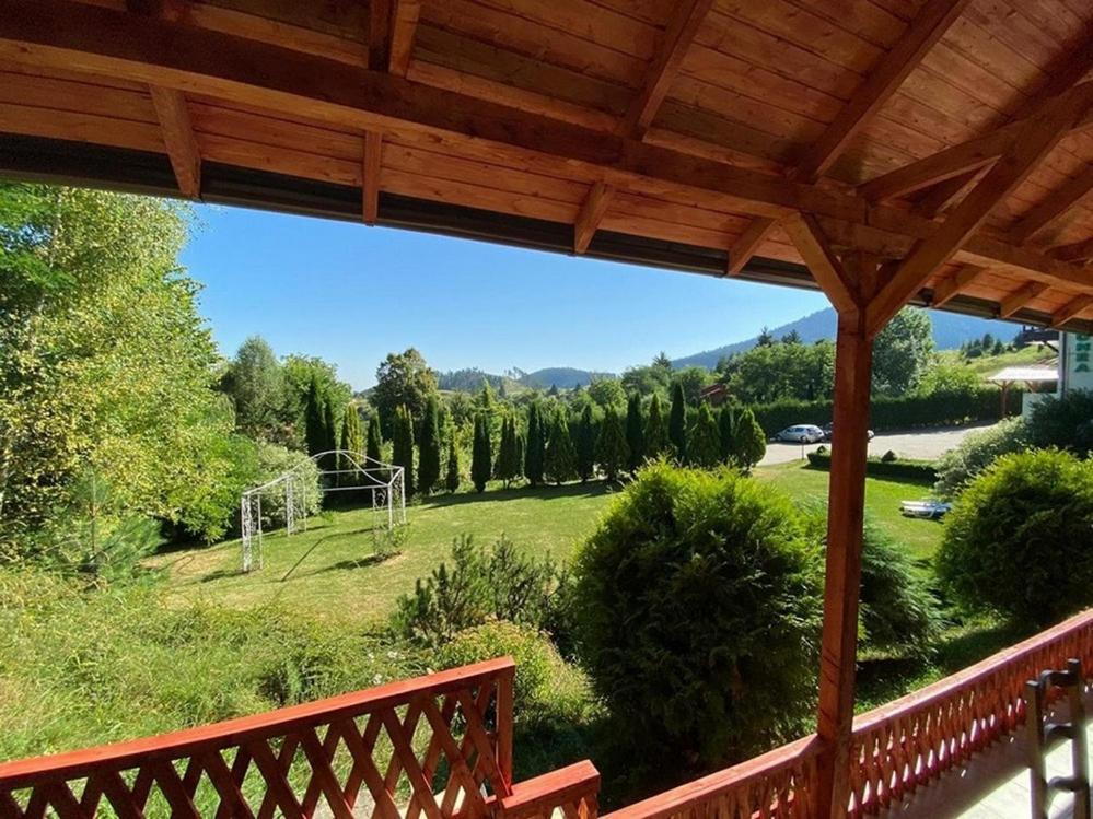 Bellavista Brasov Hotell Săcele Eksteriør bilde