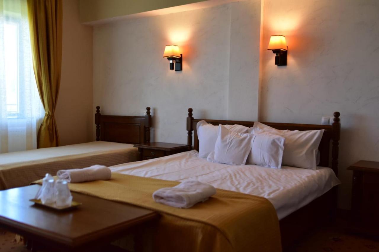 Bellavista Brasov Hotell Săcele Eksteriør bilde