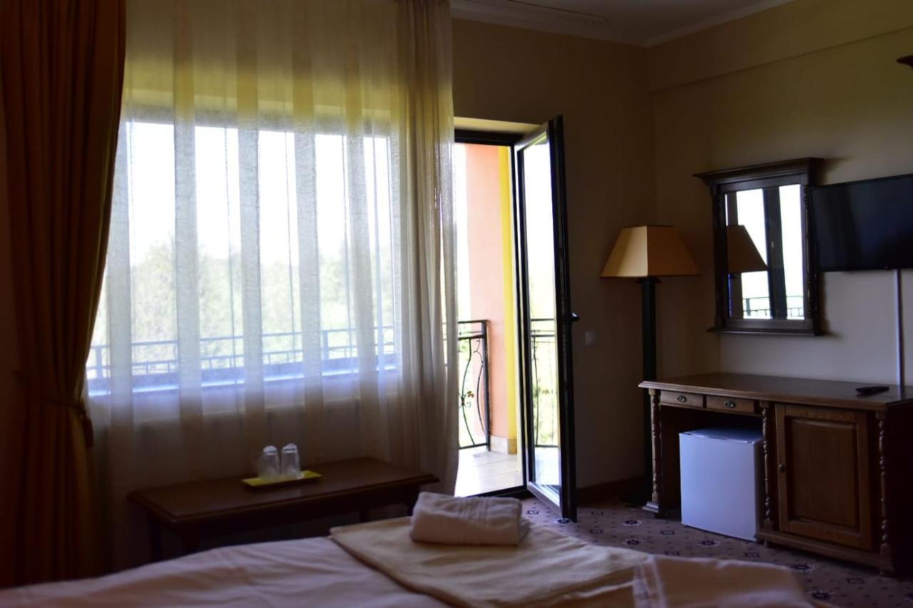 Bellavista Brasov Hotell Săcele Eksteriør bilde