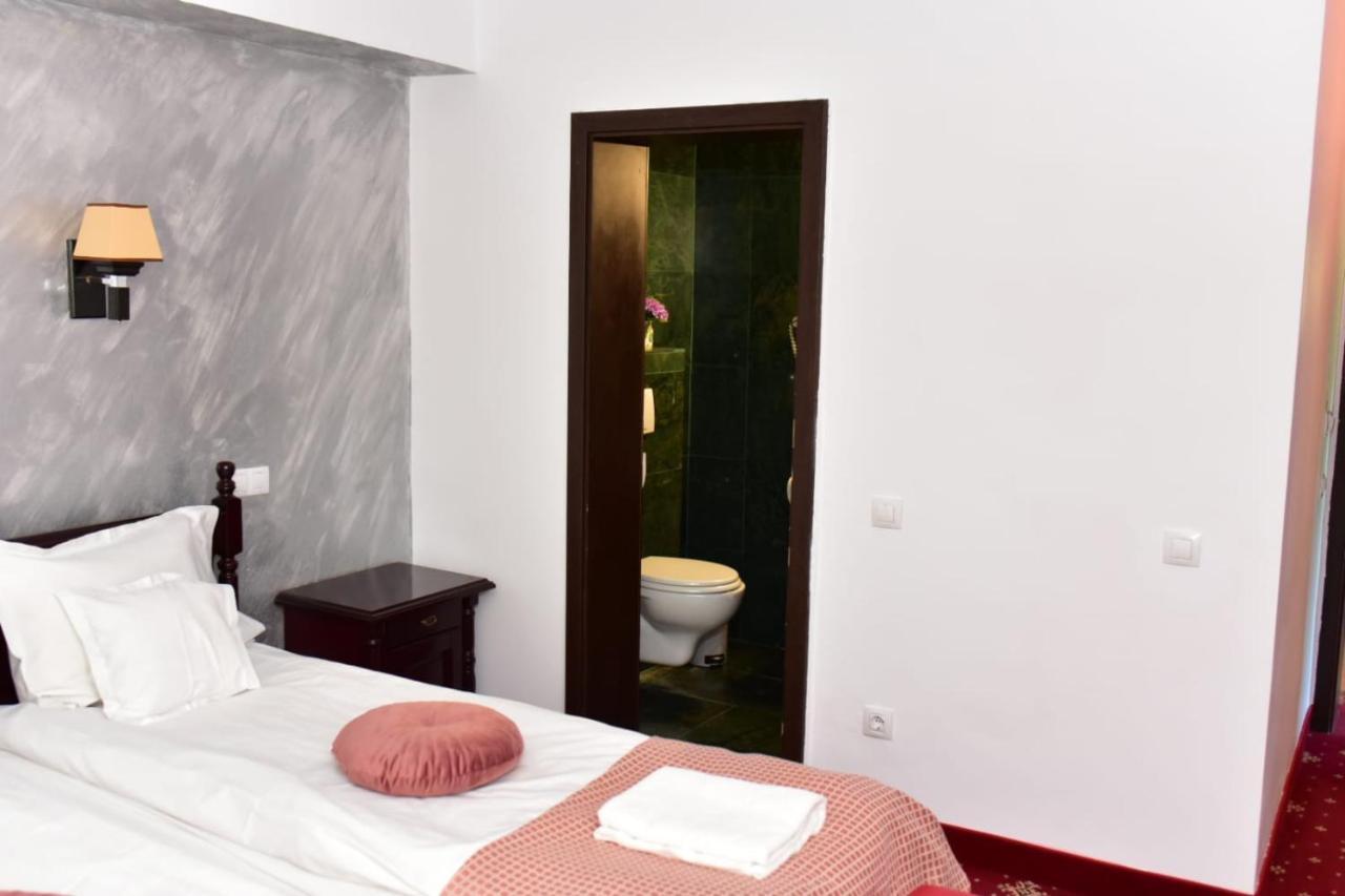 Bellavista Brasov Hotell Săcele Eksteriør bilde