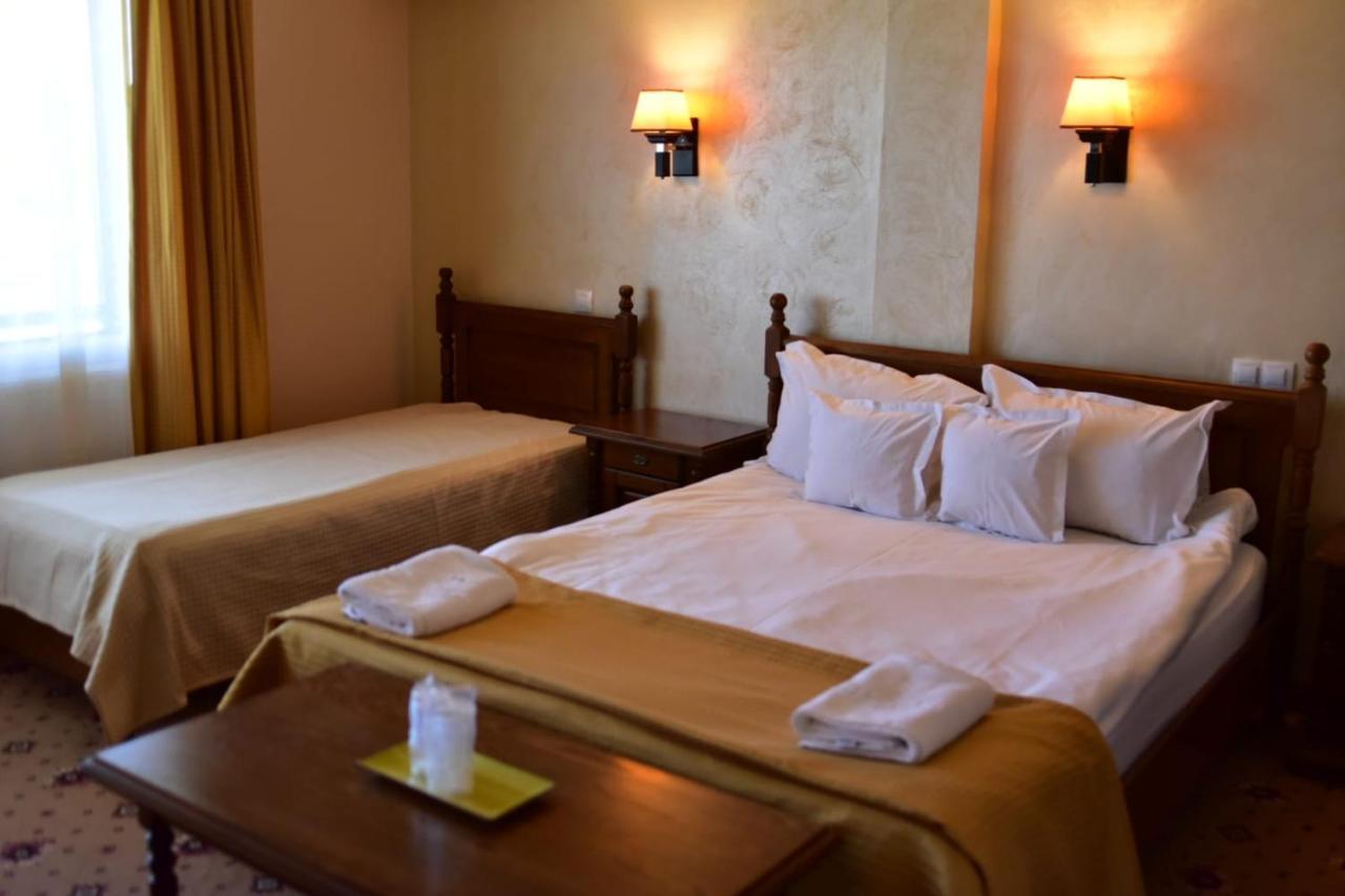 Bellavista Brasov Hotell Săcele Eksteriør bilde
