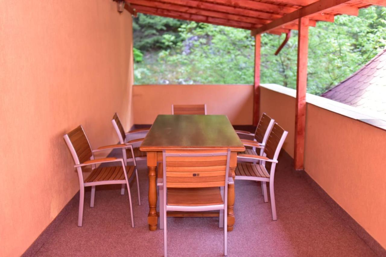 Bellavista Brasov Hotell Săcele Eksteriør bilde