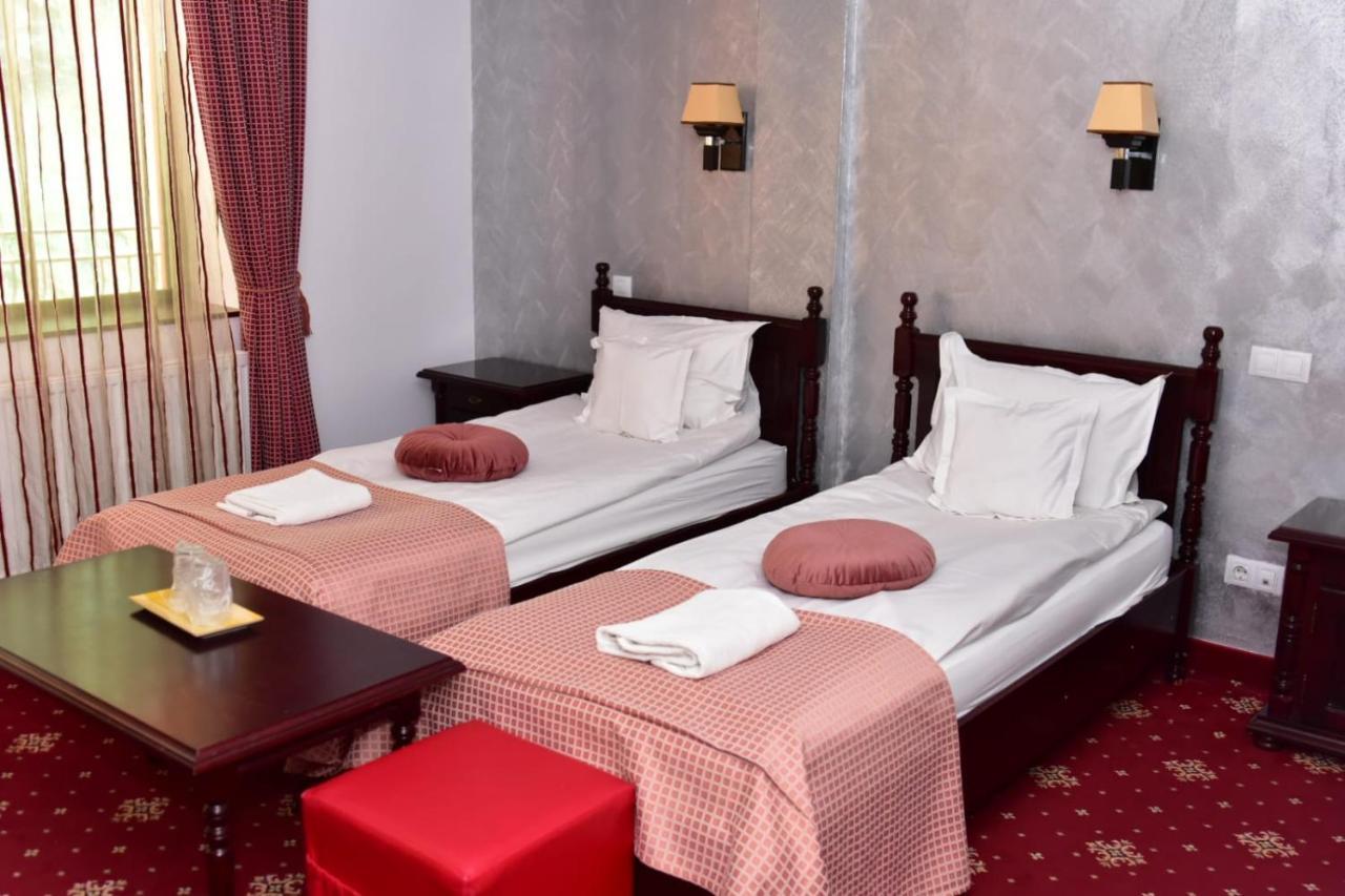 Bellavista Brasov Hotell Săcele Eksteriør bilde