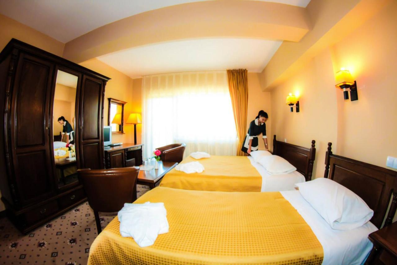 Bellavista Brasov Hotell Săcele Eksteriør bilde