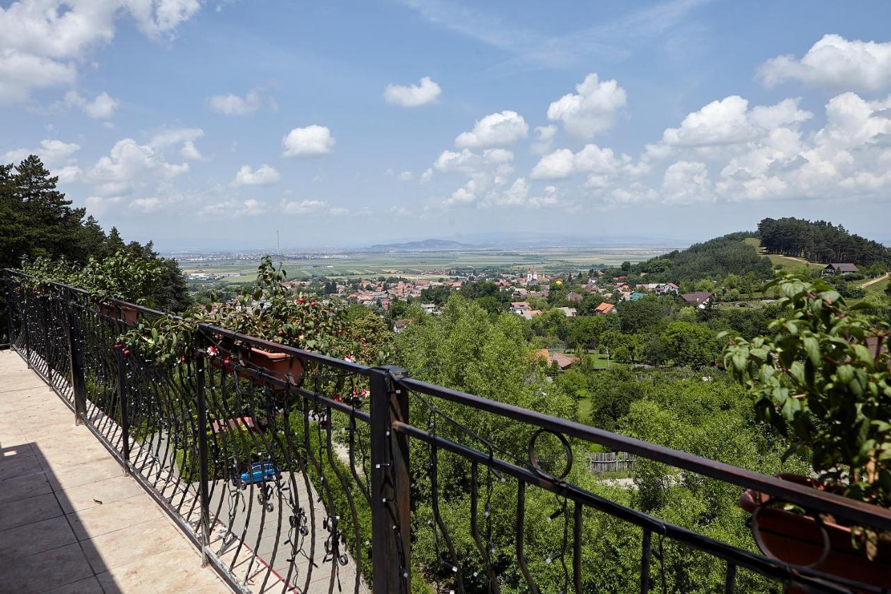 Bellavista Brasov Hotell Săcele Eksteriør bilde